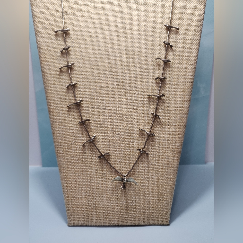 Vintage Native American Sterling Bird Fetish Necklace - Picture 4 of 13